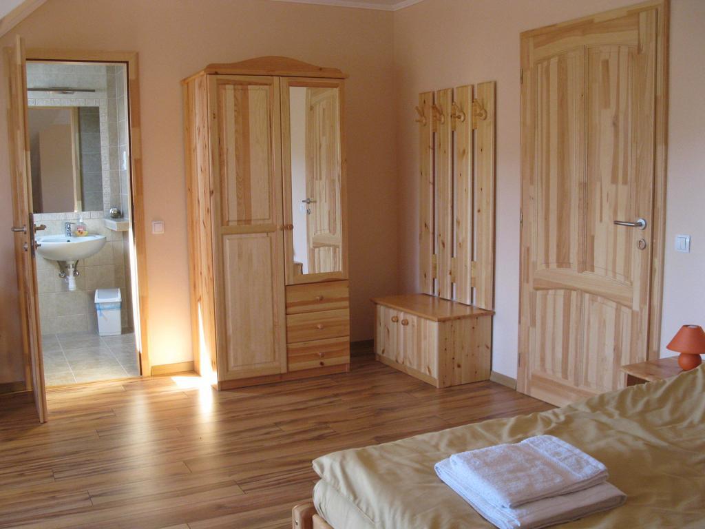Vidor Vendeghaz Otel Demjén Oda fotoğraf
